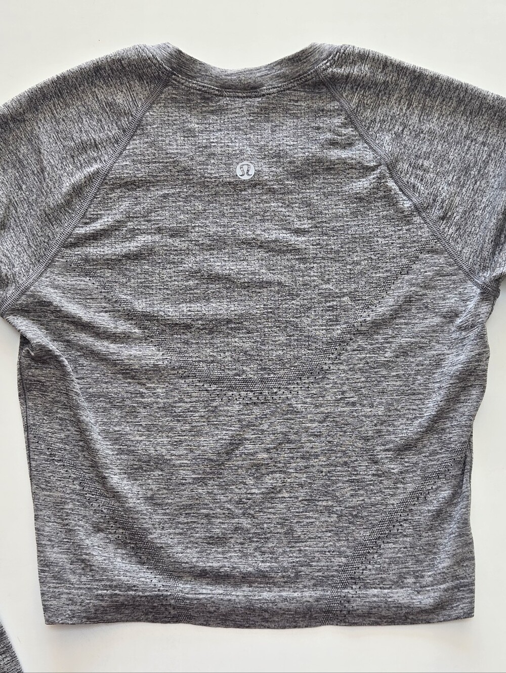 Lululemon Swiftly Tech Cropped Longsleeve Size 4